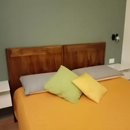 Апартаменты Residenza Casa Nel Verde Ламеция-Терме